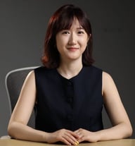 Evelyn ZHANG